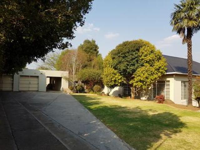 great investment property of 6 bedro.