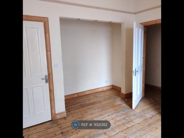Great Junction St, Edinburgh EH6, 2 bed flat to rent, £1,300 pcm | PrimeLocation