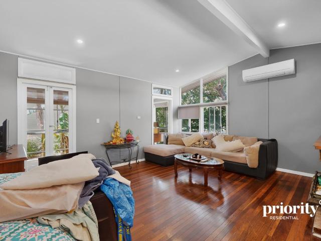 Great layout, big block and a fantastic investment opportunity
