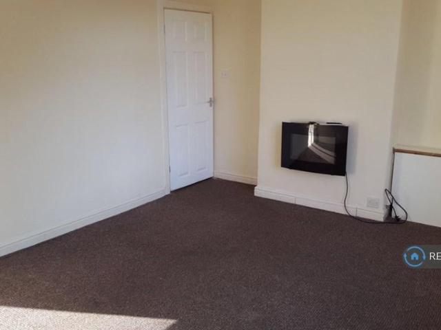 Great Lever, Bolton, BL3 Studio to rent £750 pcm £173 pw