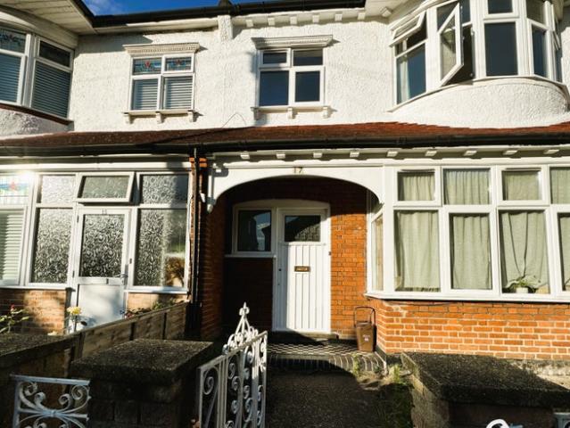 Great Location 5Bed Garden House Thurleigh Rd SW12