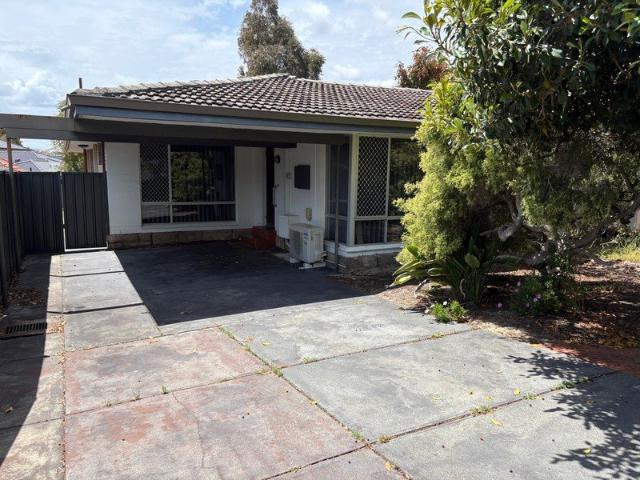 Great location 2 or 3 Bedroom or large family rm with own street frontage and driveway. Opposite Westfield Booragoon Shopping Centre PET FRIENDLY
