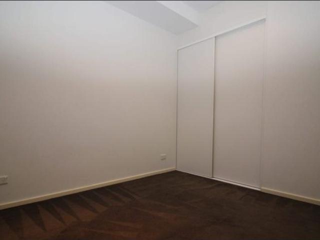 Great location 2 Bedroom apartment in the heart of the East End