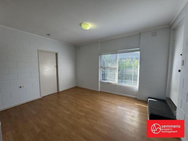 GREAT LOCATION 2 BEDROOM UNIT