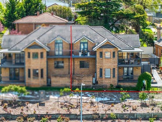 GREAT LOCATION 2 BEDROOMS