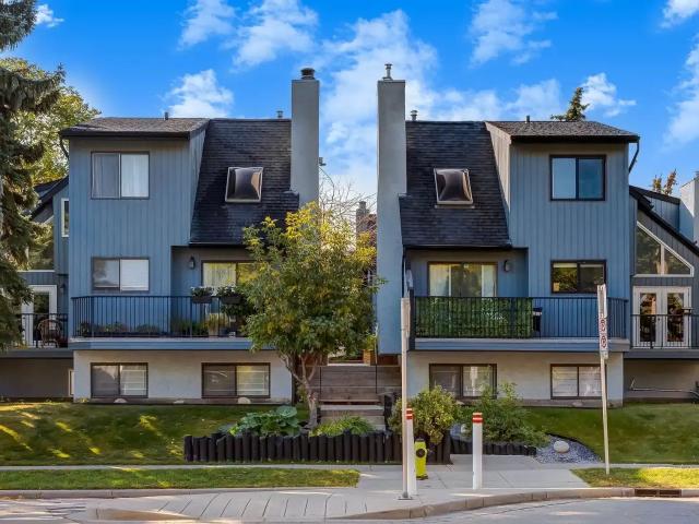 Great location 3 bedroom condo — 3 Bedrooms Townhouse