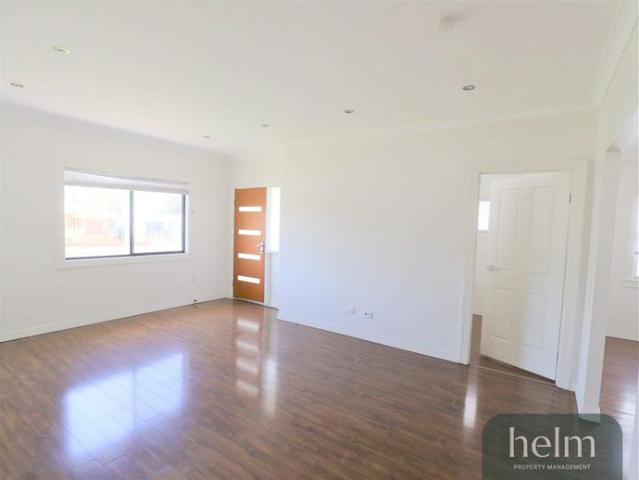 Great Location 3 Bedrooms House!
