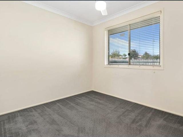Great Location Three Bedrooms plus Study Nook!