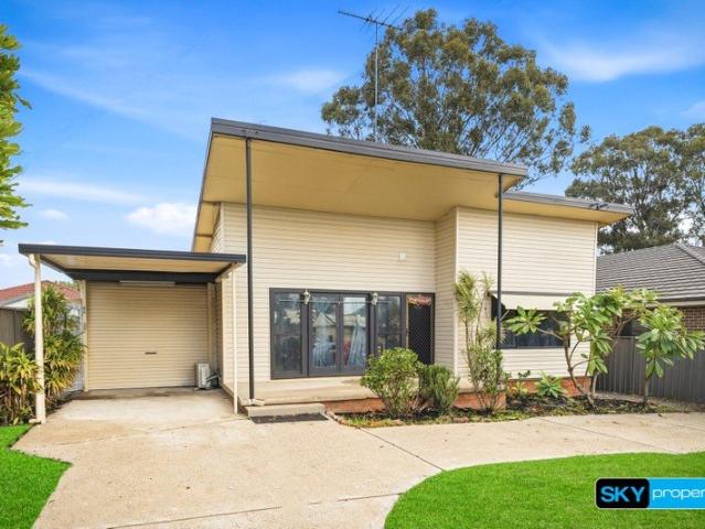 GREAT LOCATION TRIPLE INCOME