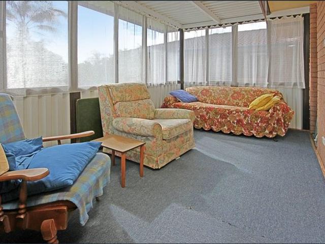 Great location, Walk to School and Shops
