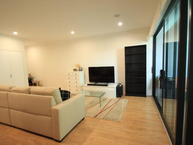 GREAT LOCATION WEST END!FURNISHED 2 BED 2 BATH APARTMENT AVAILABLE NOW!