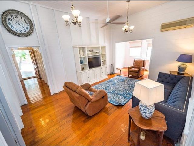 Great Location with Pool!
