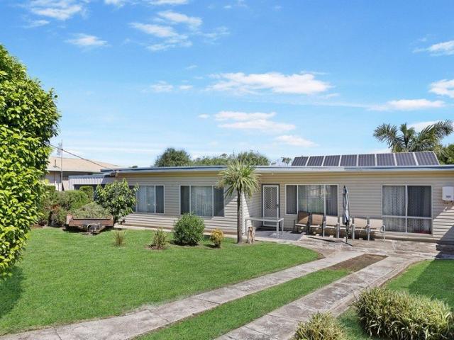 Great Location Along Golf Links Road