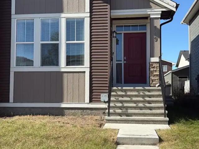 Great Location and Easy access to ? breautiful 4 bedroom home ?