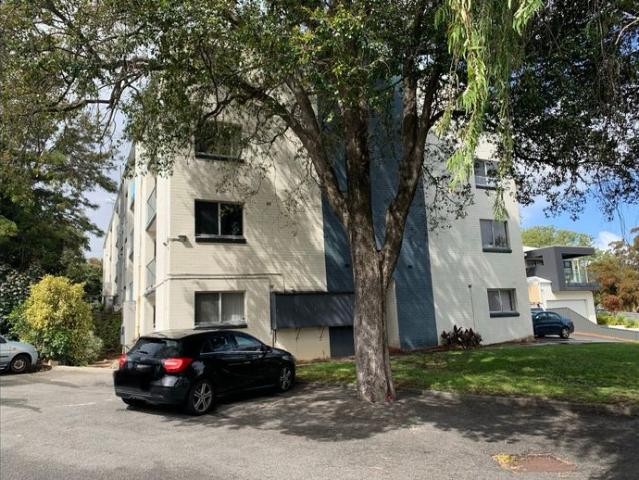 GREAT LOCATION APARTMENT @ $495 per week