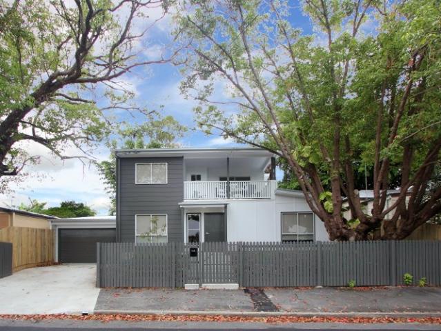 GREAT LOCATION & CLOSE TO THE GRIFFITH UNIVERSITY PERFECT FOR STUDENTS