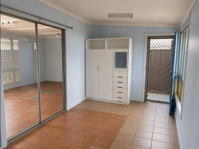 Great Location – Easy Walk to Quakers Hill Station