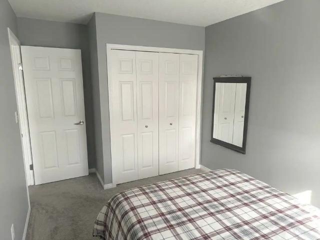 Great location for a 4 bedrooms,3.5 bath with finished basement and one garage — 4 Bedrooms Townhouse