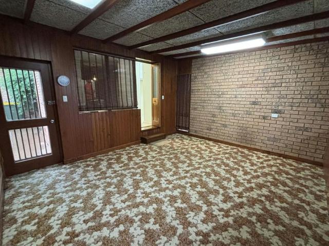Great Location For A Large Family