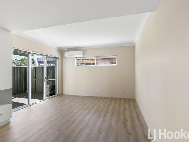 Great Location Ideal Unit