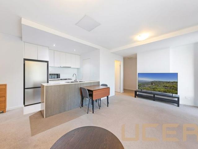 Great location in leafy Turramurra and peaceful 2 bedroom apartment