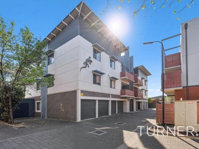 Great Location, Lock up and Leave Lifestyle