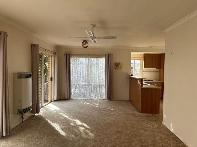 GREAT LOCATION, LOW MAINTENANCE