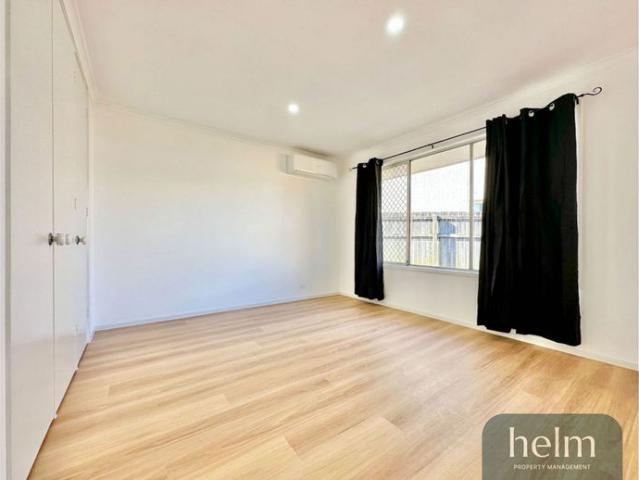 Great Location! Market Square around the corner!