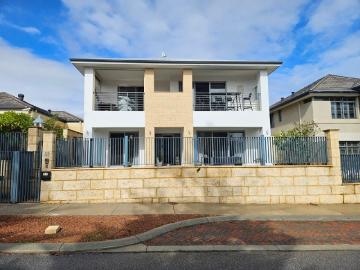 GREAT LOCATION OPPOSITE PARK WITH OCEAN VIEWS