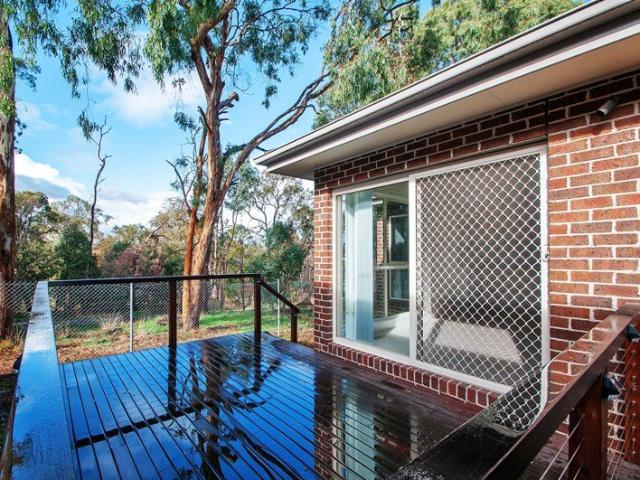 Great Location Overlooking Parkland