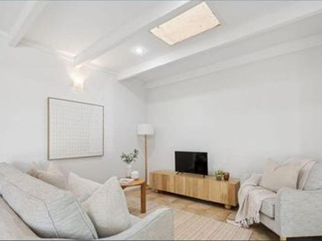GREAT LOCATION PLEASANT RENOVATED FAMILY HOME