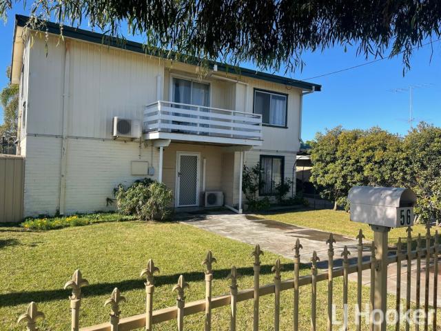 Great Location � Spacious Family Home Close to Everything!