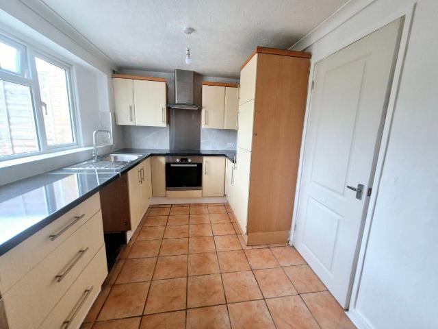 Great Mistley, Basildon SS16, 3 bed terraced house to rent, £1,750 pcm | PrimeLocation