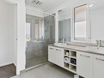 Great Modern Home 4 Bedroom
