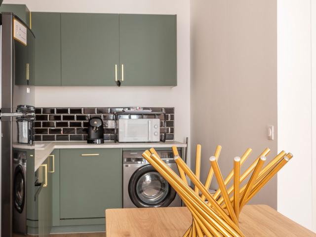 Great & modern home close to park Marseille, Marseille Amsterdam Apartments for Rent