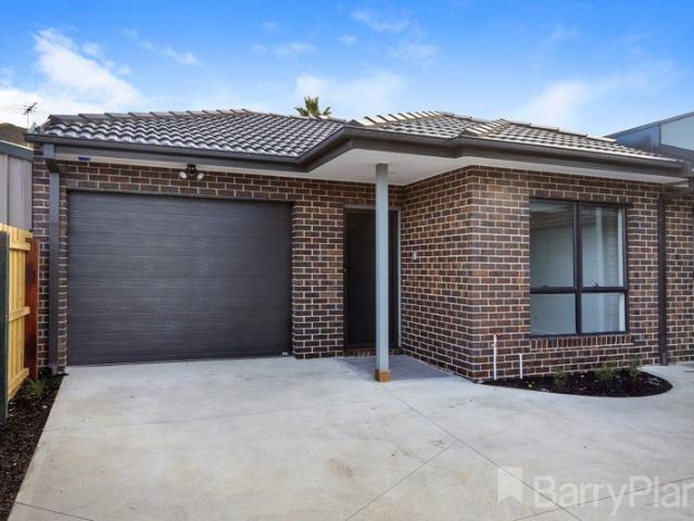 Great modern unit in prime position