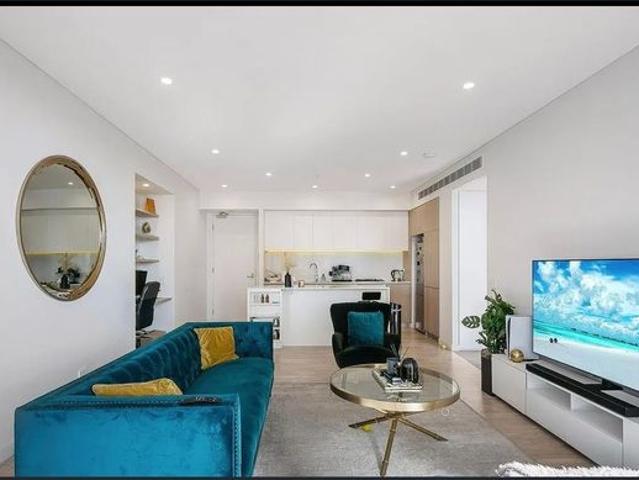 Great nearly new two bedroom apartment with perfect floor plan