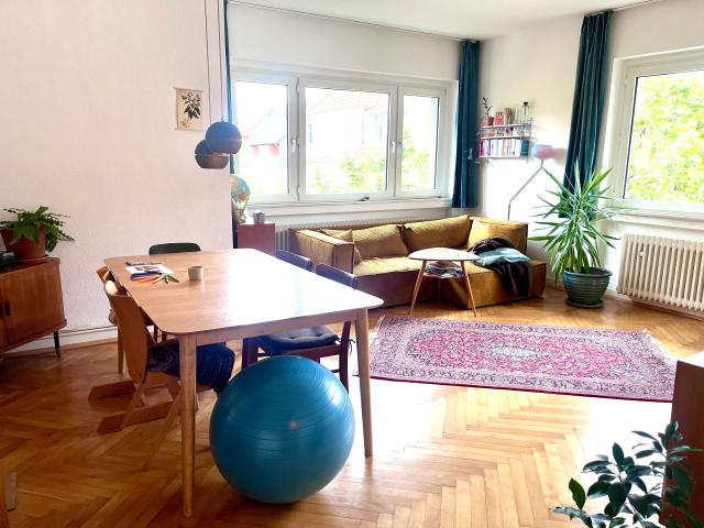 Quiet, bright apartment in trendy Ehrenfeld