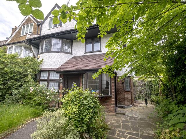 Great North Road, Highgate, London N6, Studio to rent, £1,600 pcm | PrimeLocation
