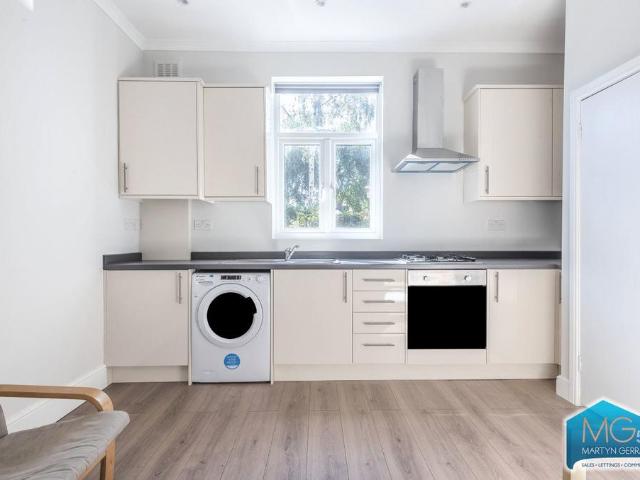 Great North Road, London, N6 1 bed apartment to rent £1,800 pcm £415 pw