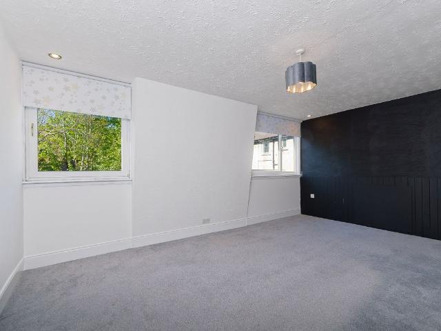 Great Northern Road, Aberdeen AB24, 2 bed flat to rent, £695 pcm | PrimeLocation