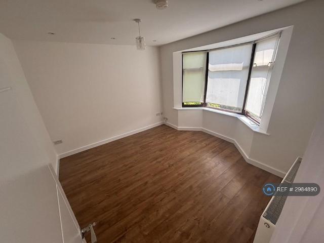 Great Northern Road, Dunstable, LU5 3 bed detached house to rent £1,850 pcm £427 pw