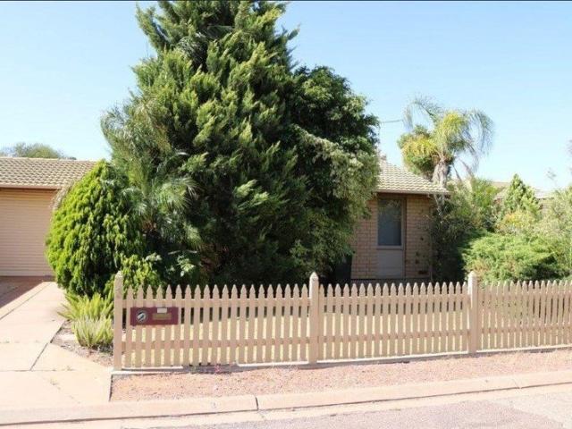 Great opportunity to invest in a country town!