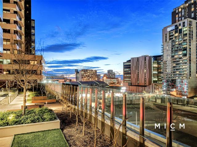 Great opportunity to secure a two bedroom apartment in perfect location