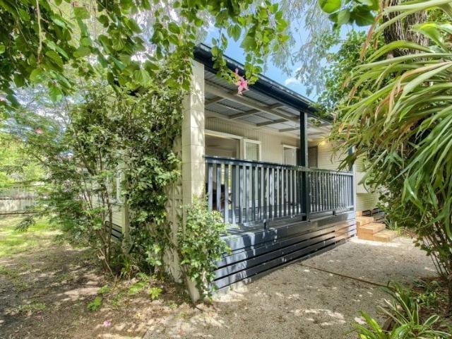 Great Opportunity in the Heart of Oxley Walk to Everything!