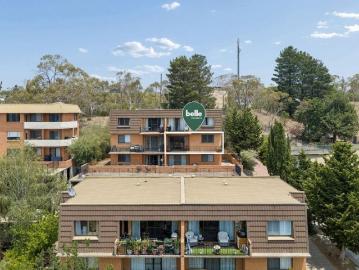 Jindabyne, Snowy River, Victoria - Balcony