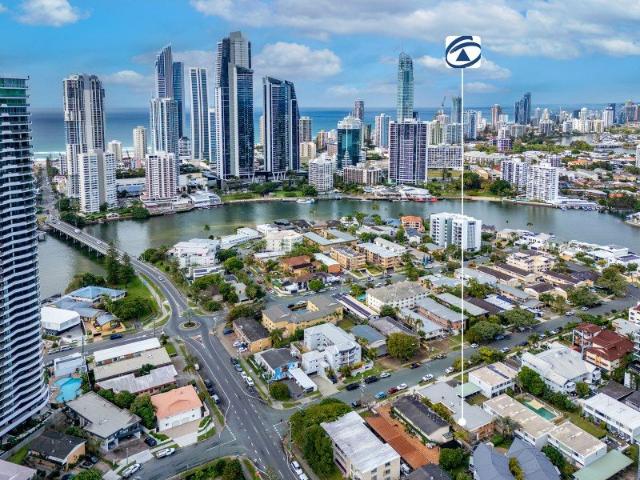 Great Opportunity Spacious Two Bed Unit on Chevron Island