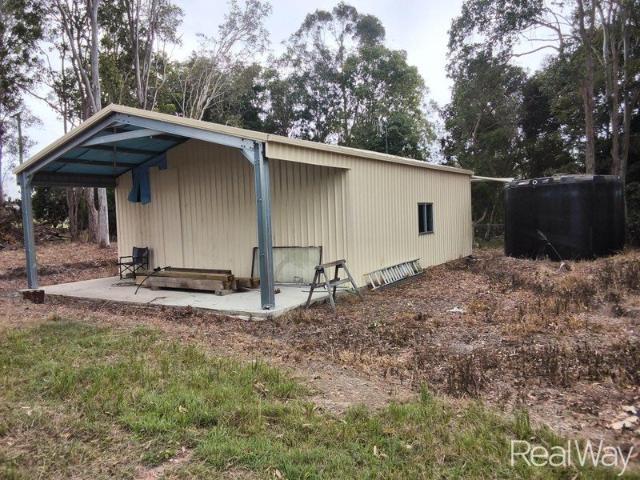 Great Options for Low Cost Residence ! Weekender ! on 1012m2