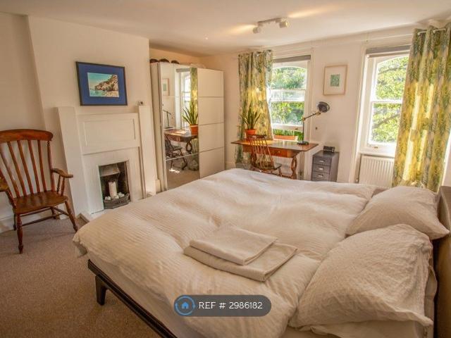 Great Ormond St, London WC1N, 2 bed flat to rent, £3,580 pcm | PrimeLocation