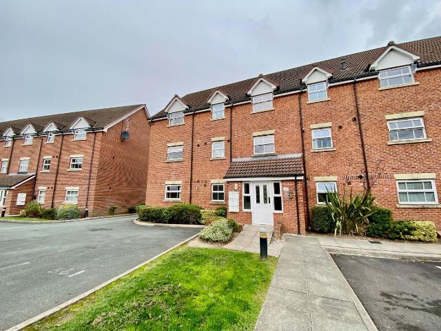Great Park Drive, Leyland PR25, 2 bed flat to rent, £800 pcm | PrimeLocation